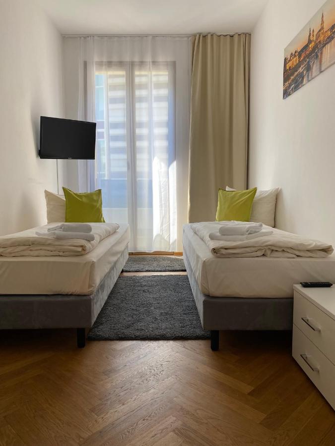 Grosszuegiges Apartment Mit Blick Zur Frauenkirche Dresden Bagian luar foto