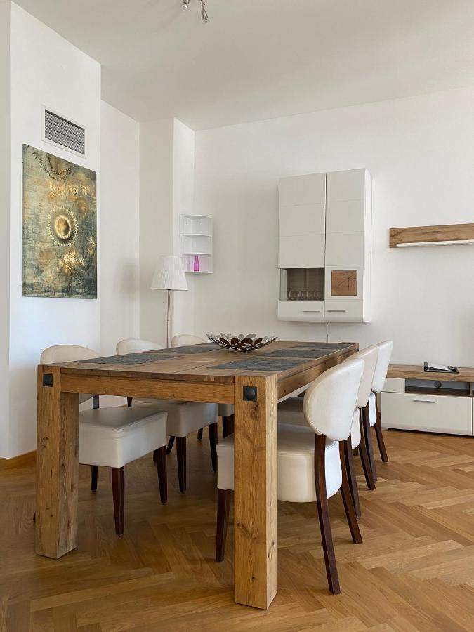 Grosszuegiges Apartment Mit Blick Zur Frauenkirche Dresden Bagian luar foto