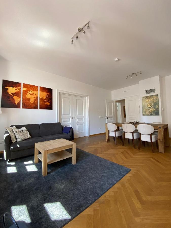 Grosszuegiges Apartment Mit Blick Zur Frauenkirche Dresden Bagian luar foto